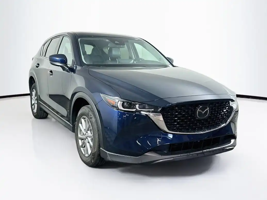 2022 Mazda CX-5 S Preferred package Auto AWD's photo