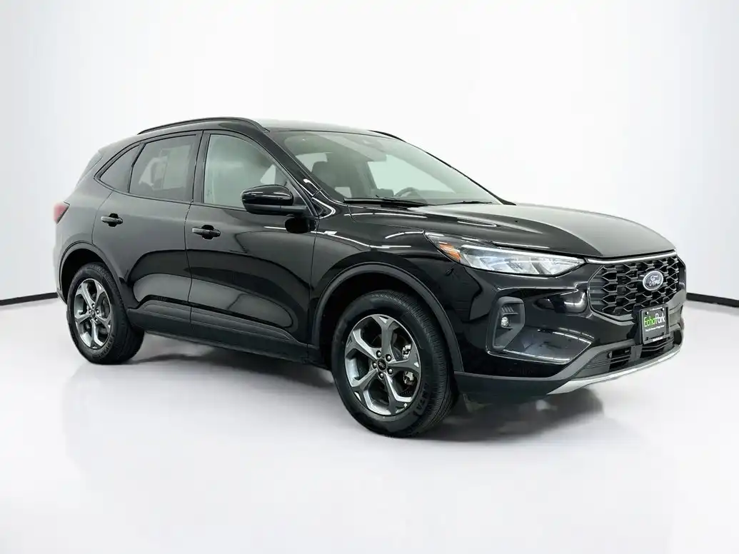 2025 Ford Escape ST-Line Select AWD 2.0L's photo