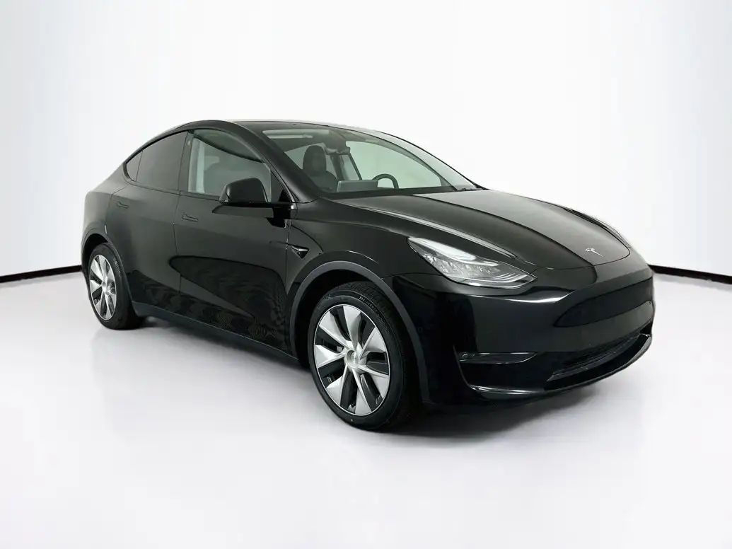 2022 Tesla Model Y Long Range Dual Motor All-Wheel Drive's photo