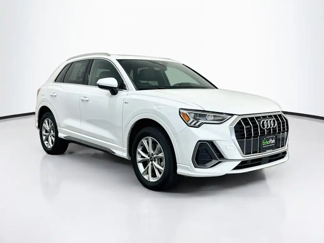 2025 Audi Q3 45 TFSI S Line Premium quattro's photo