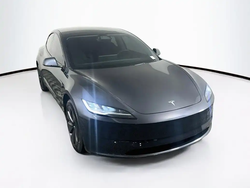 2025 Tesla Model 3 Long Range's photo
