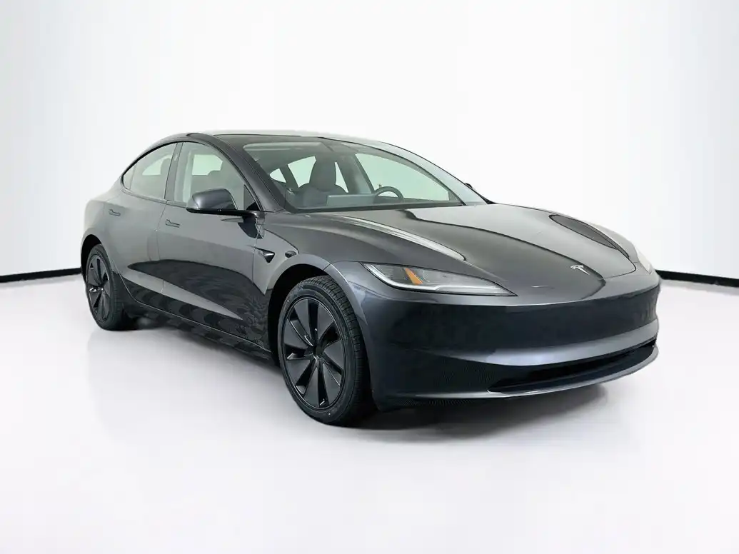 2025 Tesla Model 3 Long Range's photo