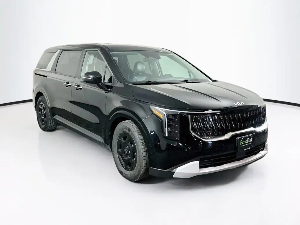 2025 Kia Sedona LXS's photo
