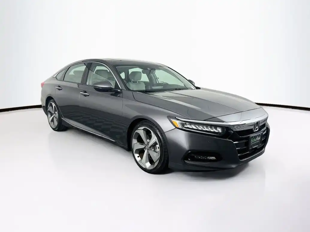 2018 Honda Accord 2.0T Touring Auto's photo