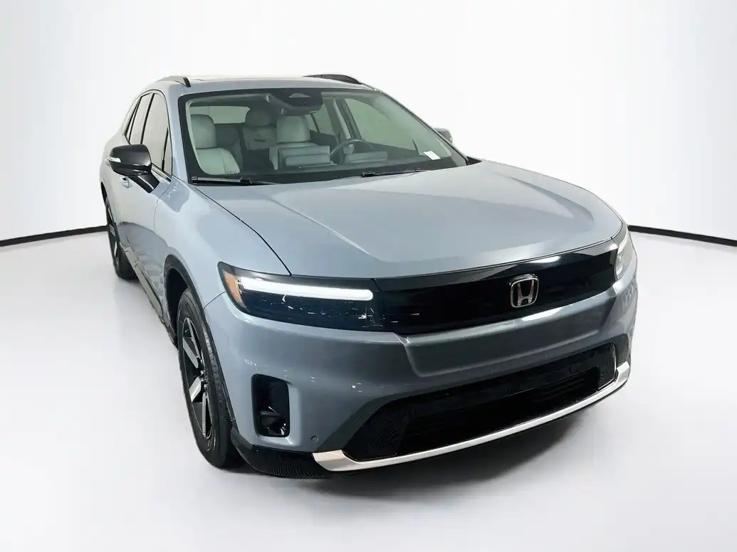 2024 Honda Prologue Touring AWD's photo