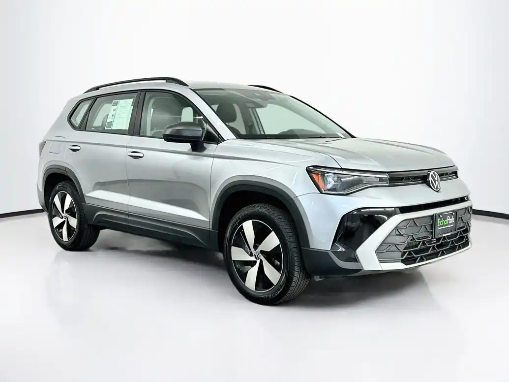 2025 Volkswagen Taos 1.5T S 4Motion's photo