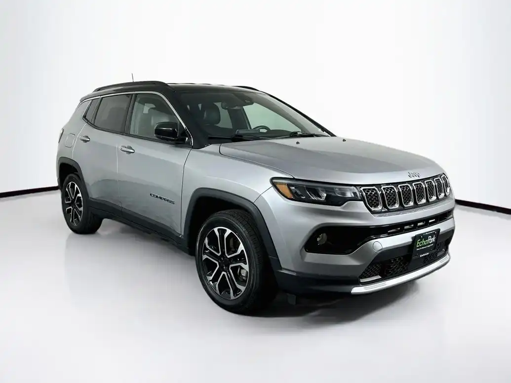 2023 Jeep Compass Limited 4X4's photo