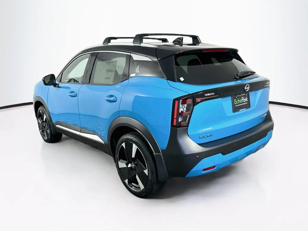 2026 Nissan Kicks 2.0 SR AWD photo 5