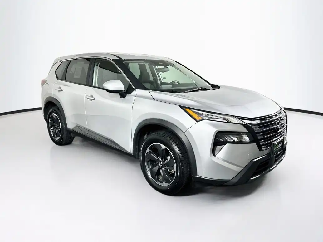 2025 Nissan Rogue SV FWD's photo