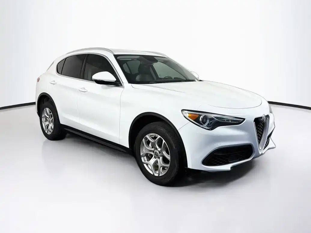 2019 Alfa Romeo Stelvio RWD's photo
