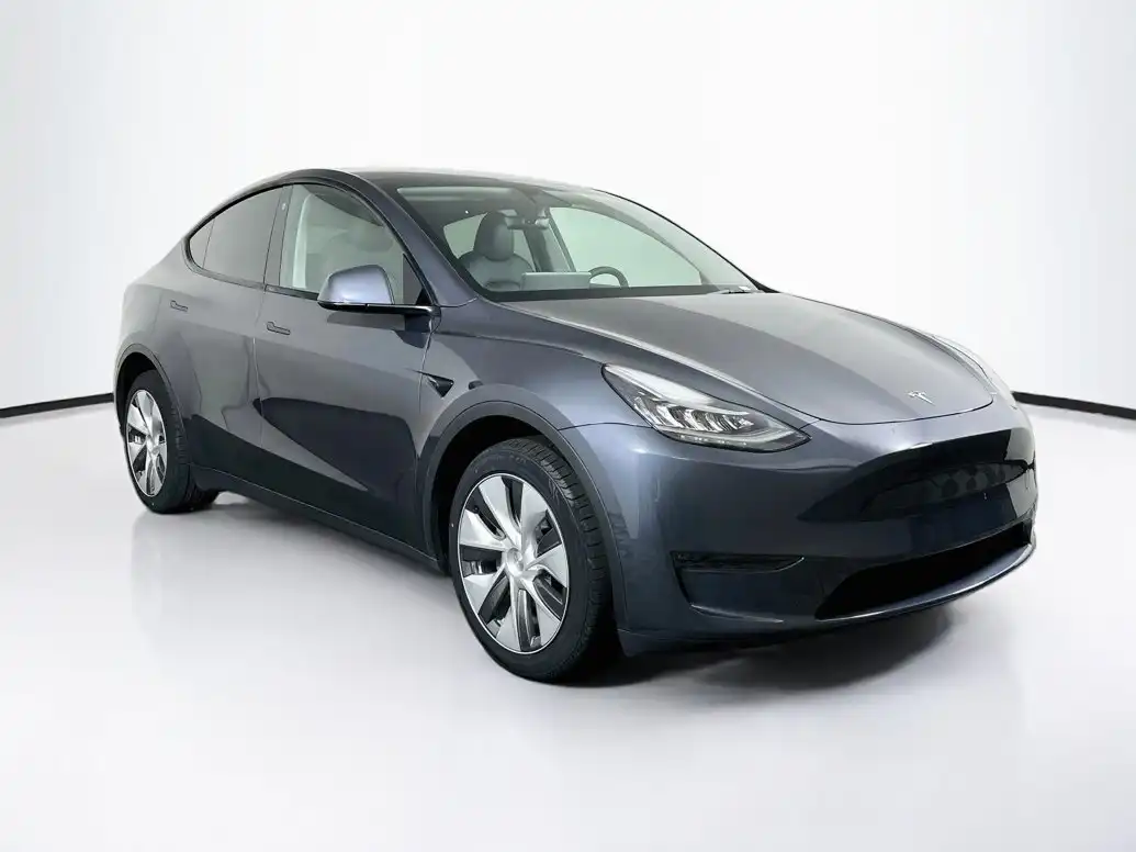 2023 Tesla Model Y Long Range Dual Motor All-Wheel Drive's photo