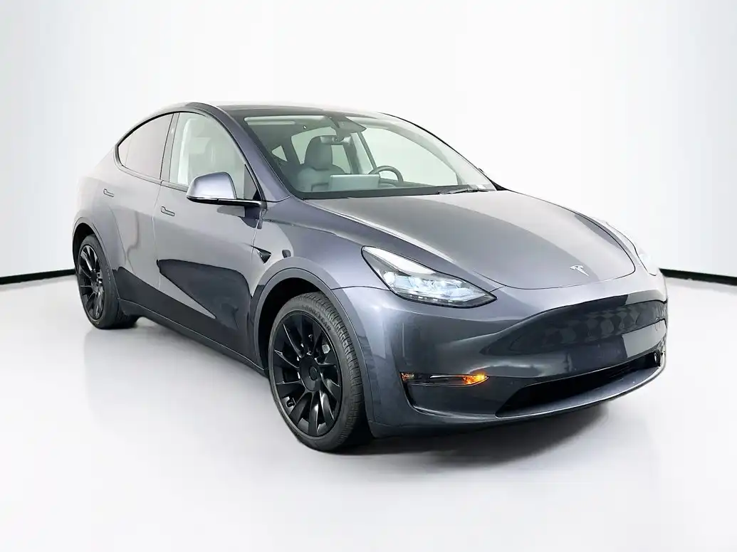2023 Tesla Model Y Long Range Dual Motor All-Wheel Drive's photo