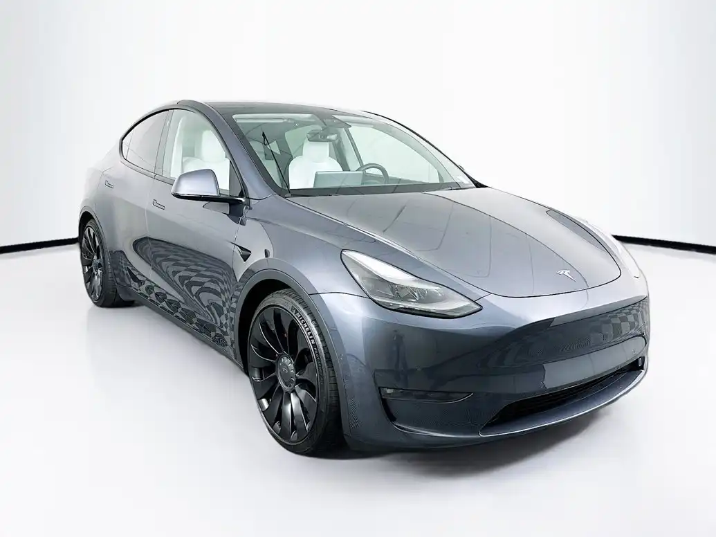 2022 Tesla Model Y Performance Dual Motor All-Wheel Drive's photo