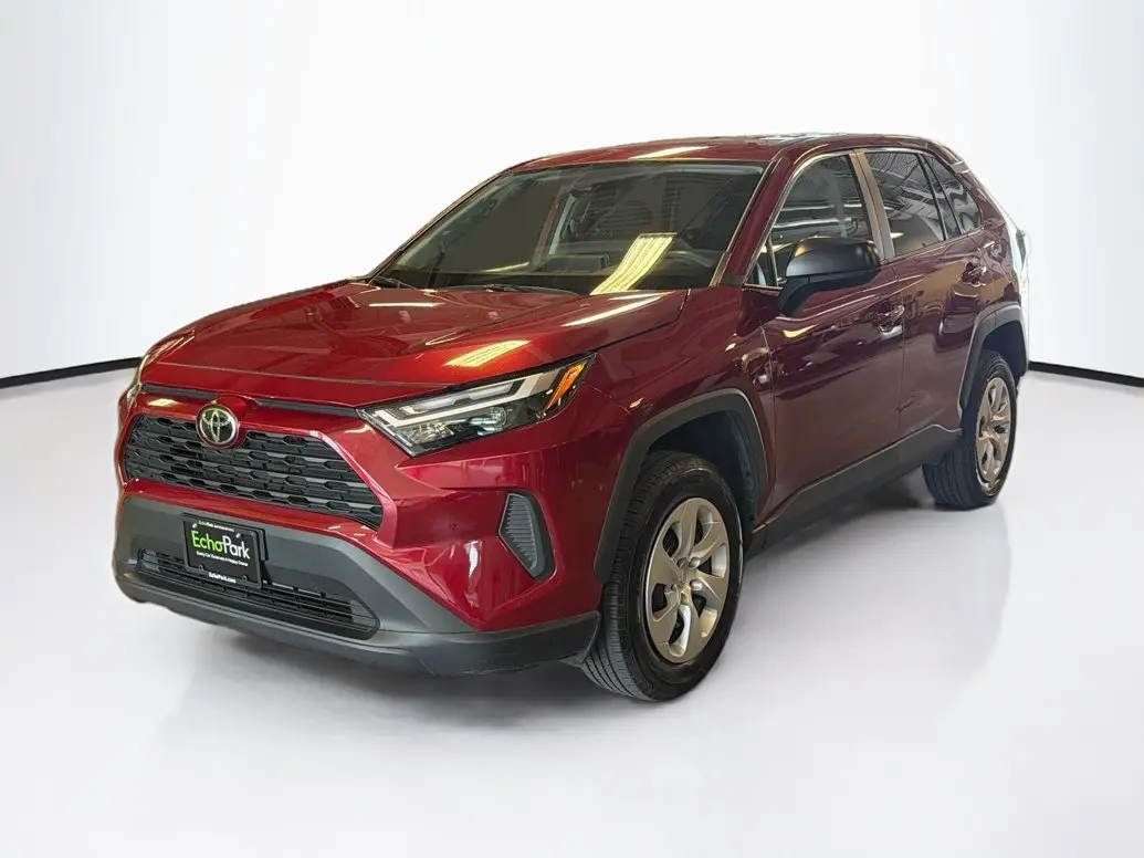 2025 Toyota RAV4 LE AWD photo 3