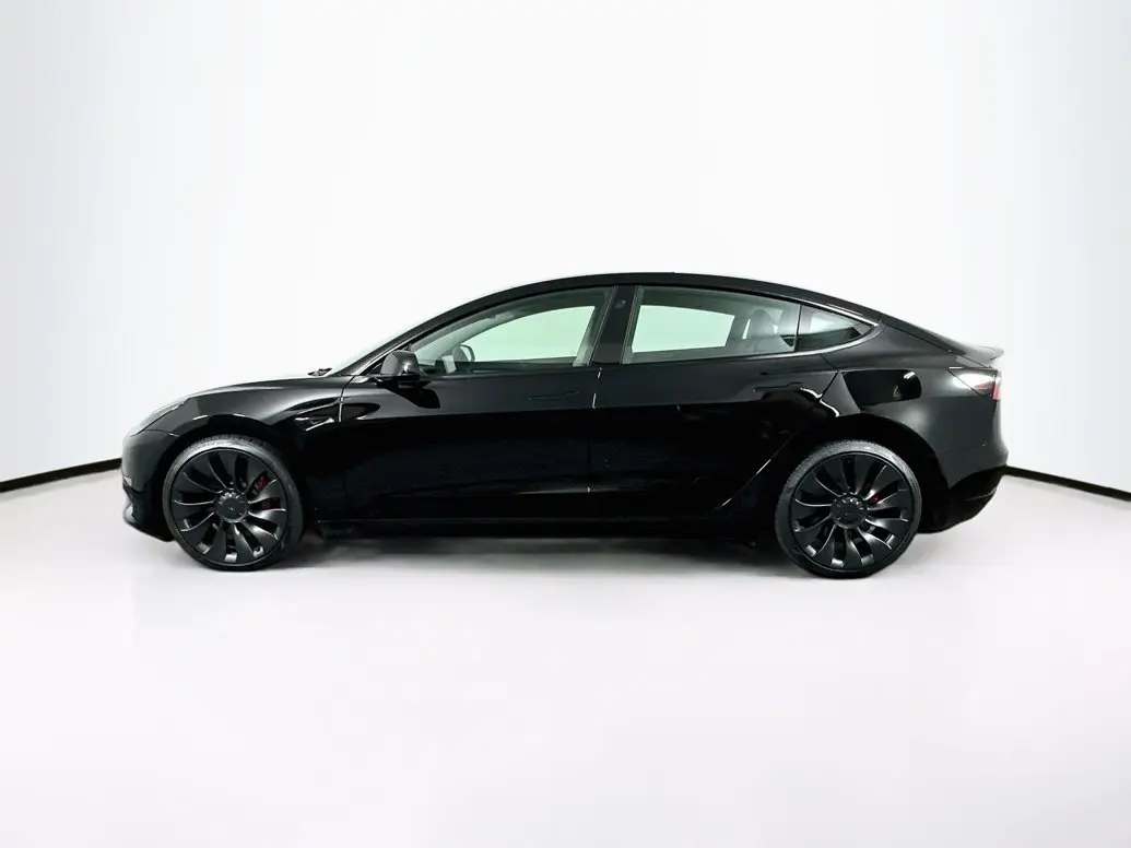 2023 Tesla Model 3 Performance photo 4