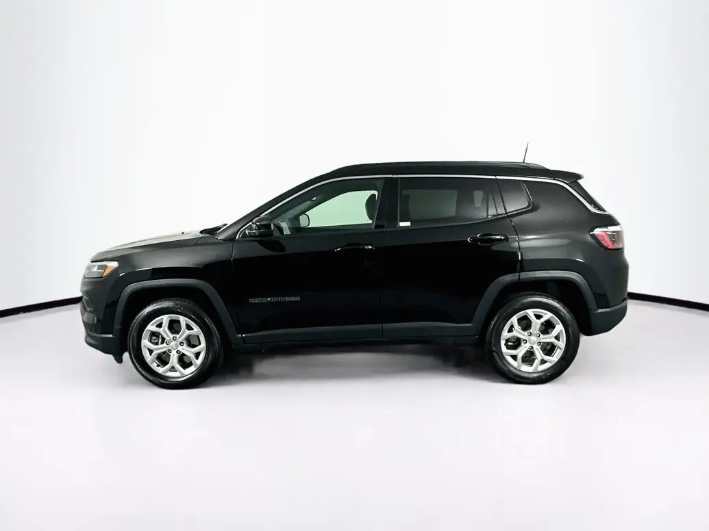 2024 Jeep Compass Latitude 4X4 photo 4