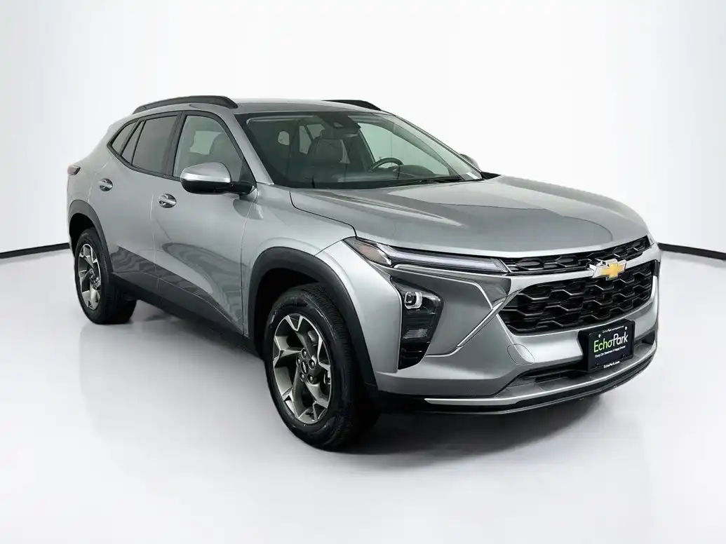 2025 Chevrolet Trax LT's photo