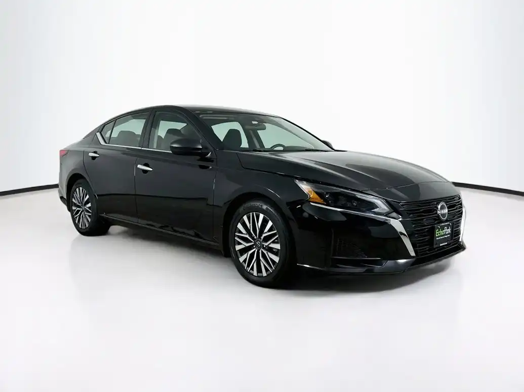 2024 Nissan Altima 2.5 SV's photo