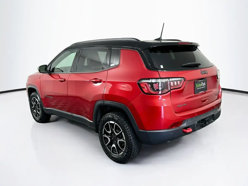 2025 Jeep Compass Trailhawk 4X4 photo 5