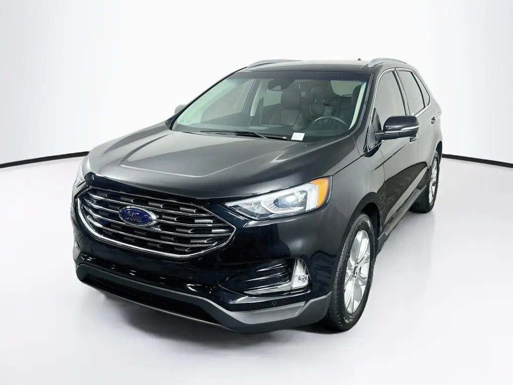 2020 Ford Edge Titanium photo 3