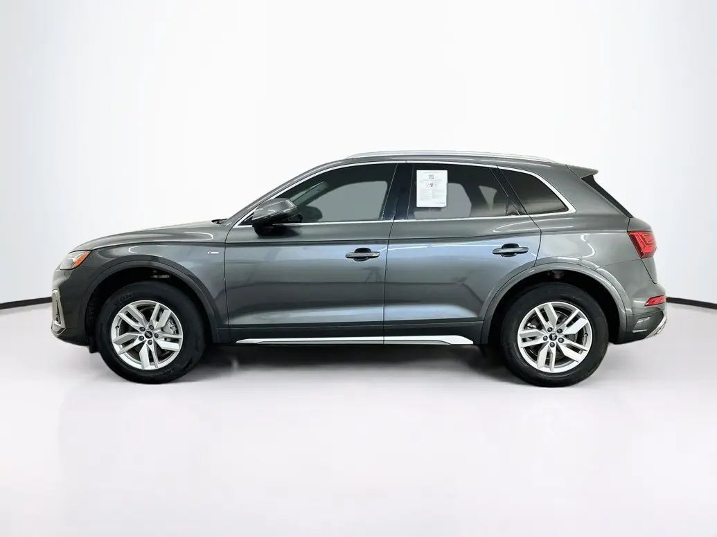 2023 Audi Q5 45 Premium photo 4
