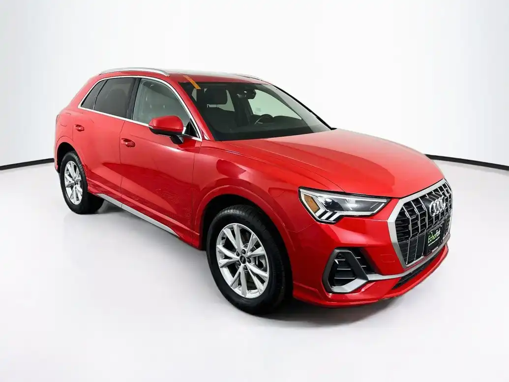 2025 Audi Q3 45 TFSI S Line Premium quattro's photo