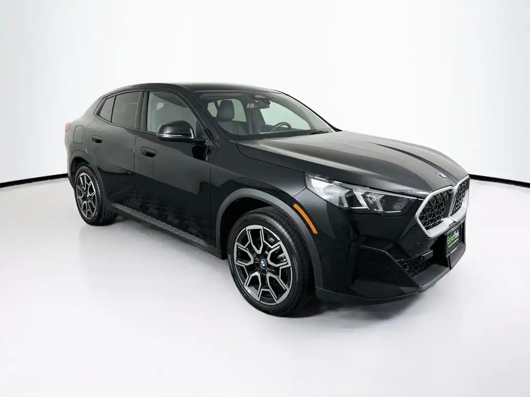 2025 BMW X2 xDrive28i's photo