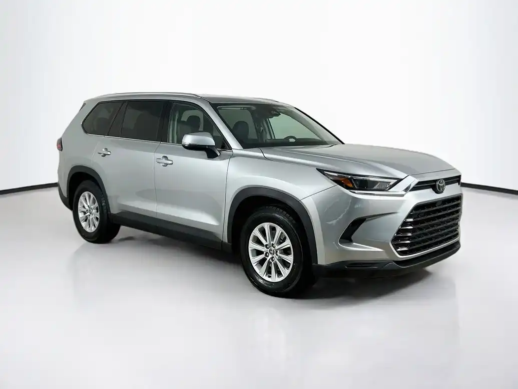 2025 Toyota Grand Highlander XLE AWD's photo