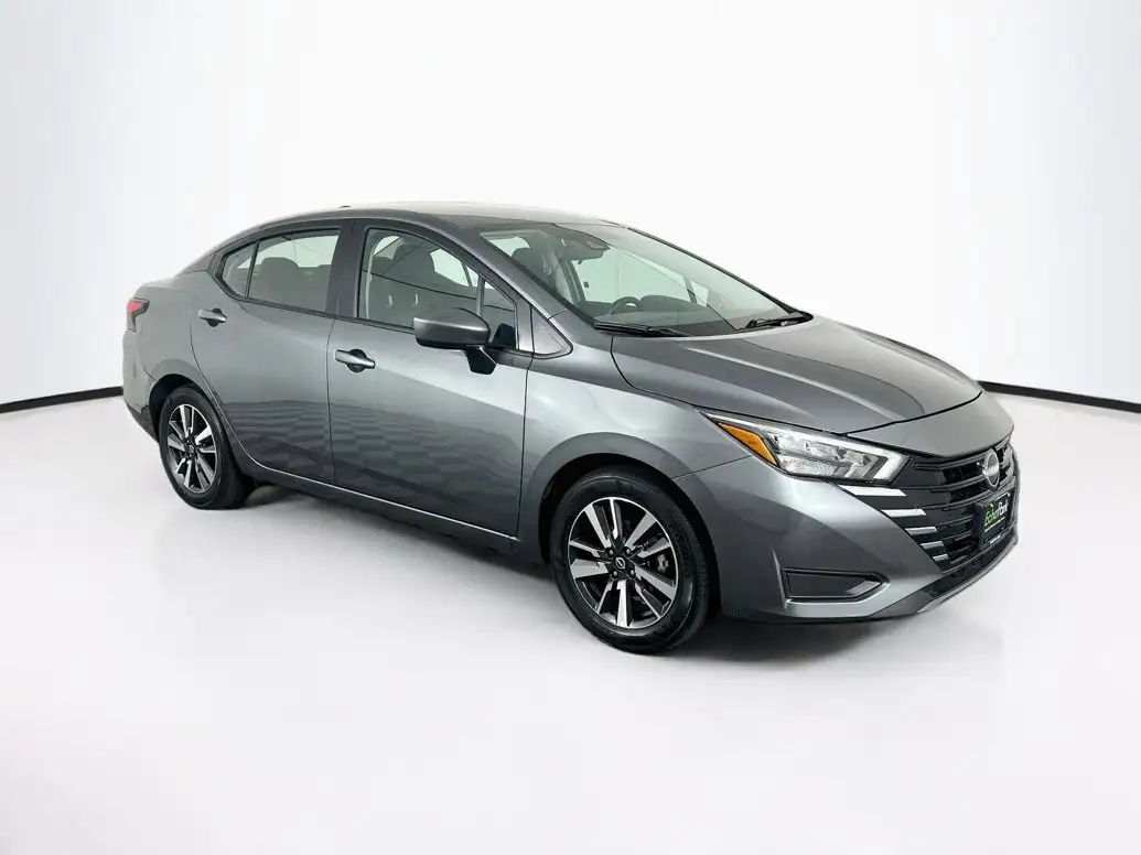 2025 Nissan Versa 1.6 SV CVT's photo