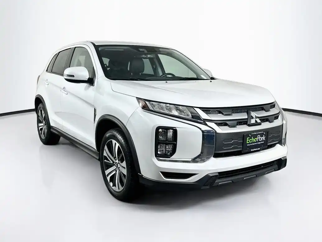 2024 Mitsubishi Outlander Sport 2.0 SE AWC CVT's photo