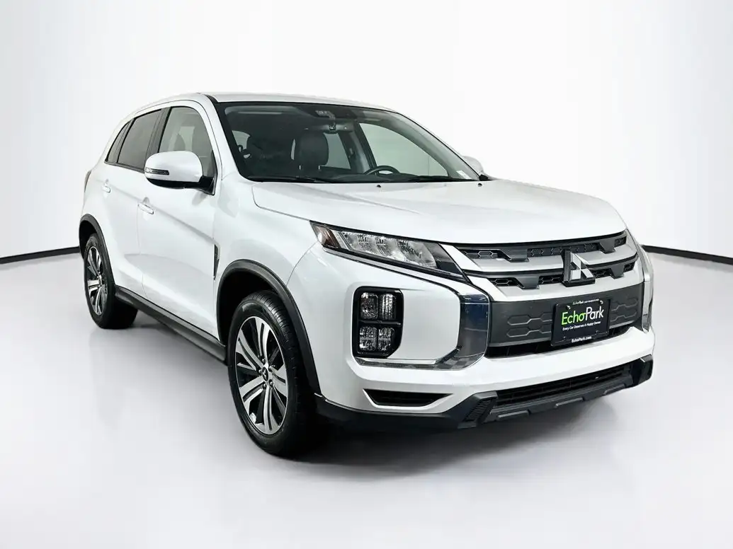 2024 Mitsubishi Outlander Sport 2.0 SE AWC CVT's photo