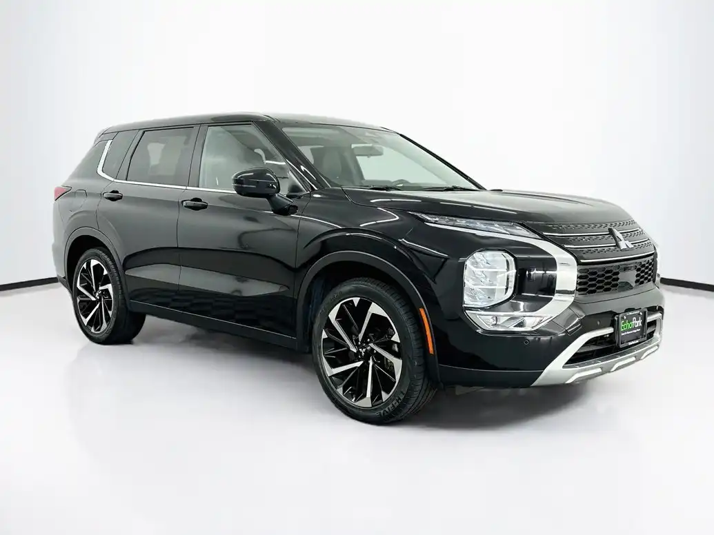 2024 Mitsubishi Outlander SE S-AWC's photo