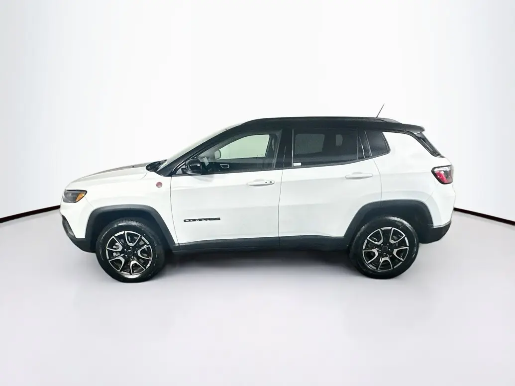 2025 Jeep Compass Trailhawk 4X4 photo 4