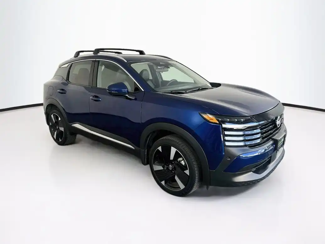 2025 Nissan Kicks 2.0 SR's photo