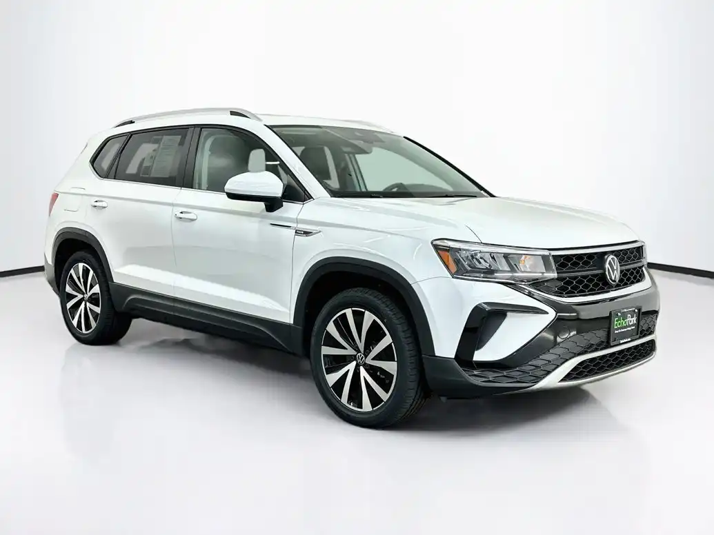 2023 Volkswagen Taos 1.5T SE 4Motion's photo