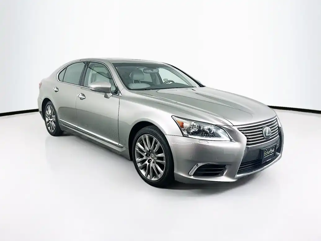 2017 Lexus LS 500 460's photo