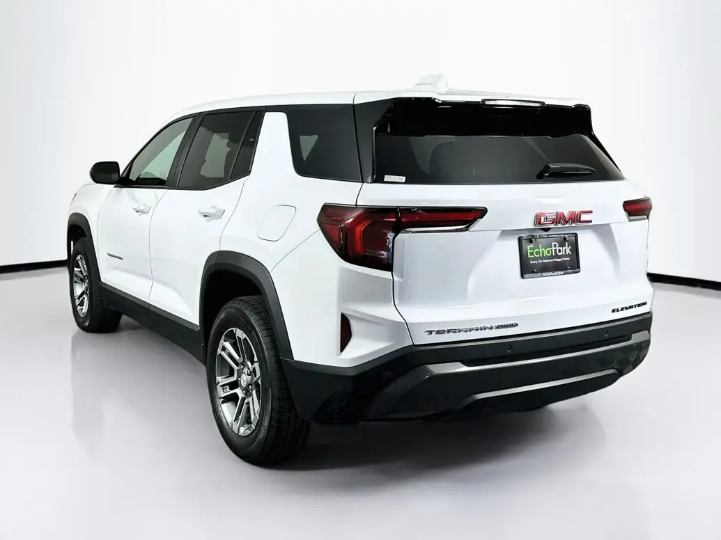 2025 GMC Terrain Elevation AWD photo 5
