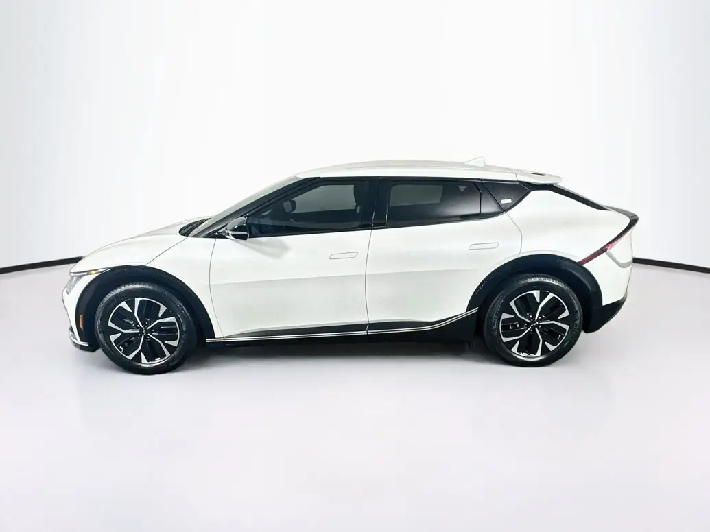 2023 Kia EV6 Wind photo 4