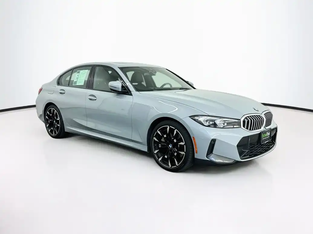 2026 BMW 3 Series 330i xDrive Sedan's photo