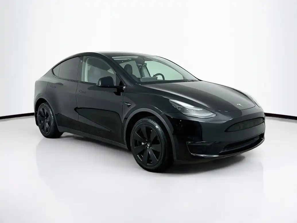 2023 Tesla Model Y Long Range Dual Motor All-Wheel Drive's photo