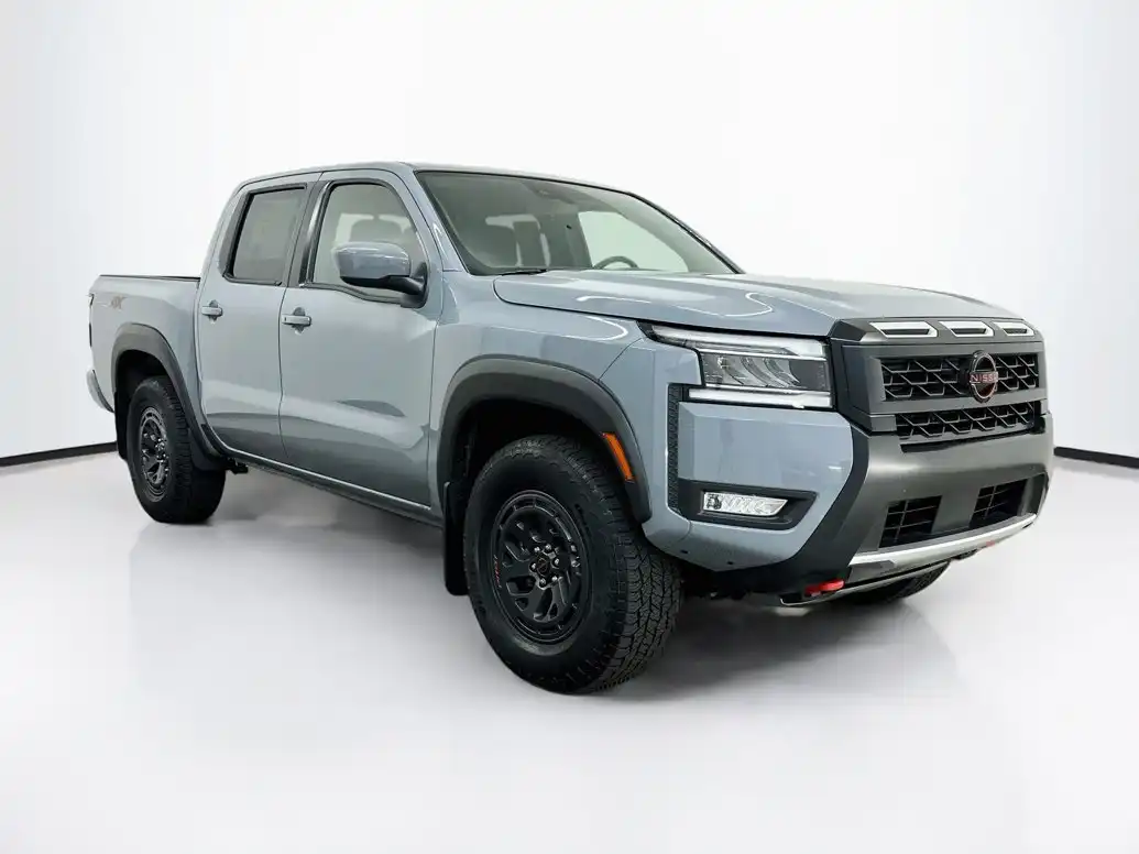 2025 Nissan Frontier PRO-4X Crew Cab 4X4's photo