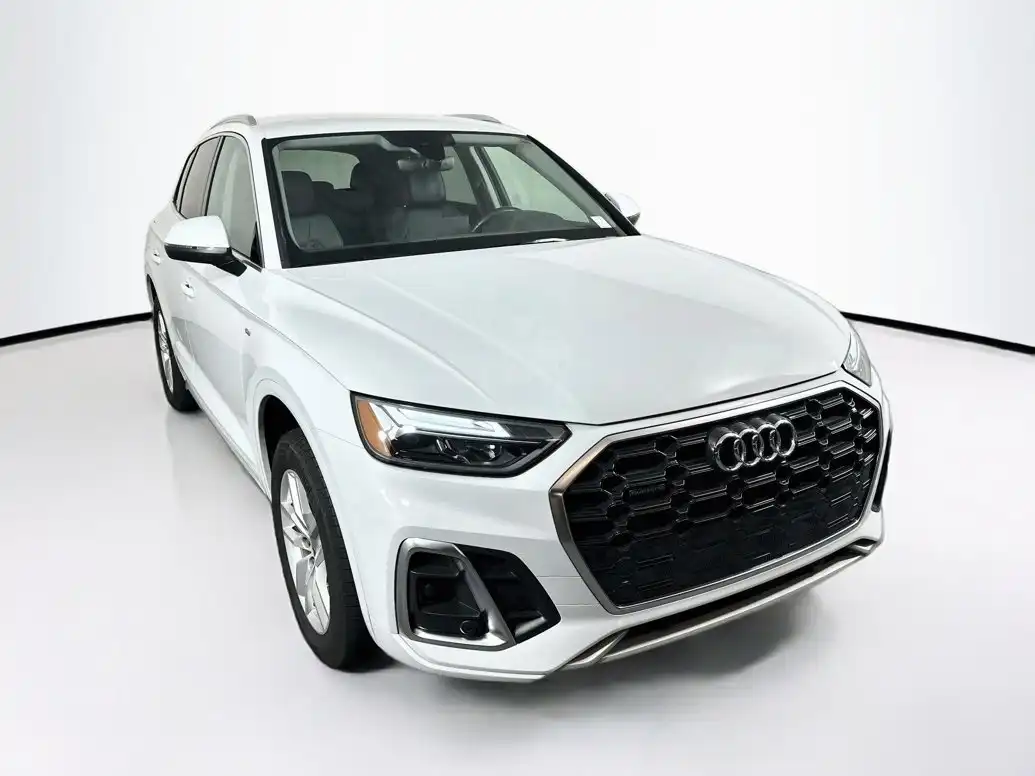 2024 Audi Q5 45 Premium's photo