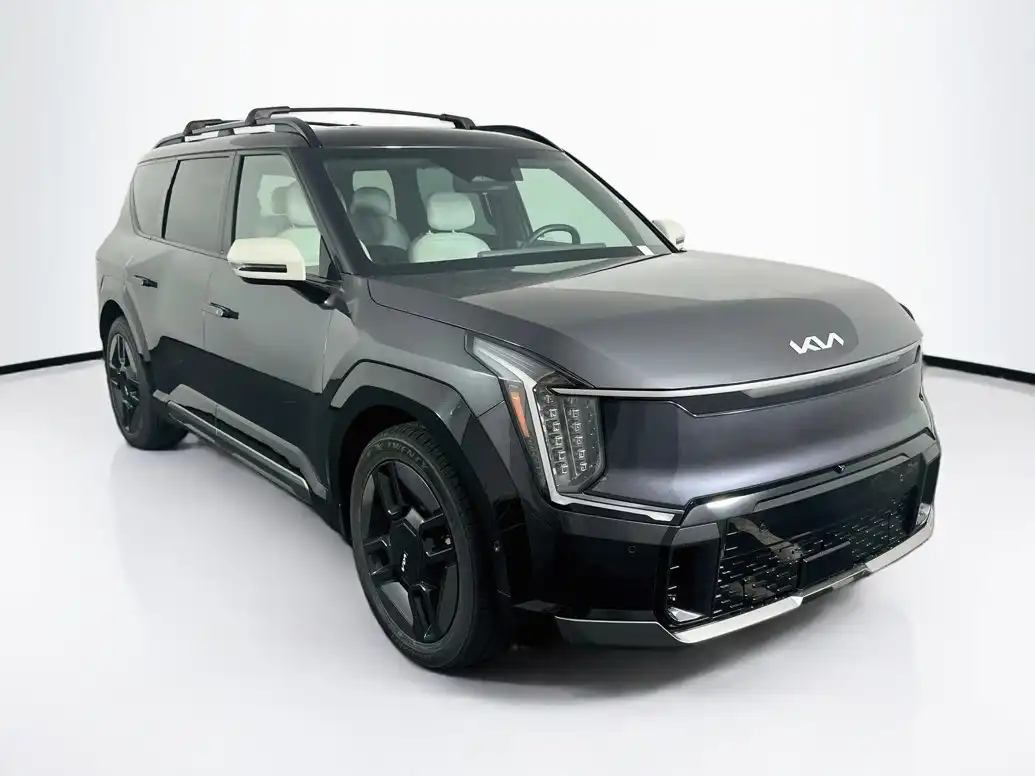 2024 Kia EV9 GT-Line AWD's photo