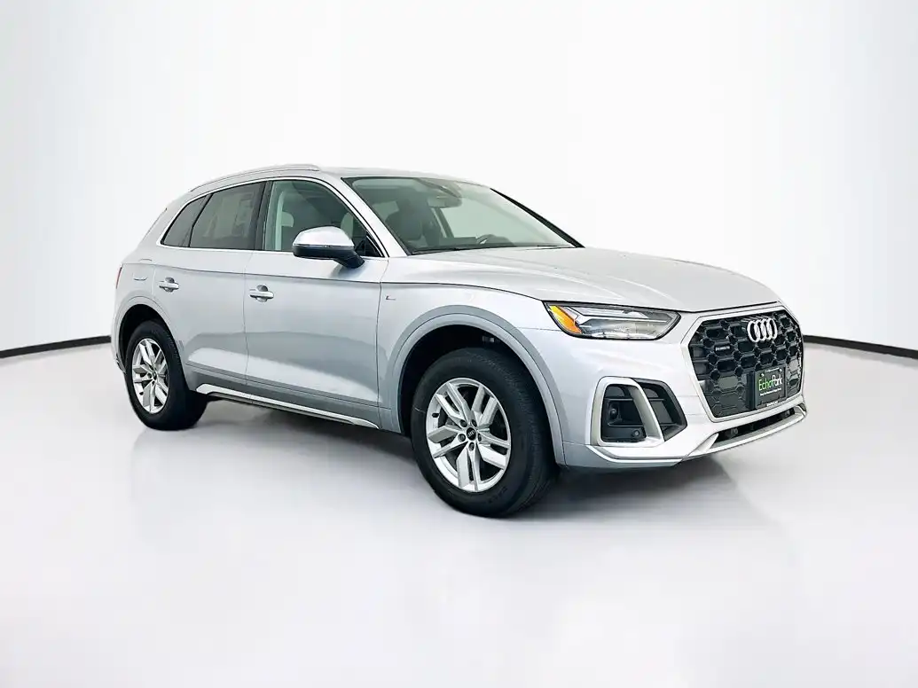 2023 Audi Q5 45 Premium's photo