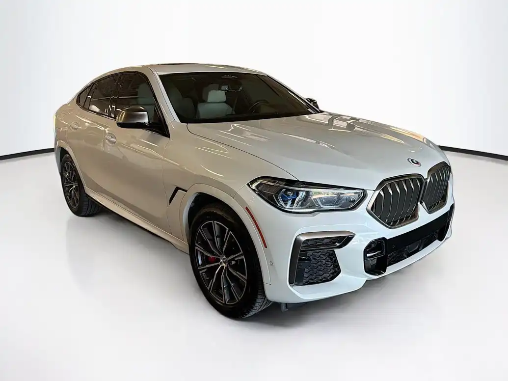 2023 BMW X6 M50i's photo