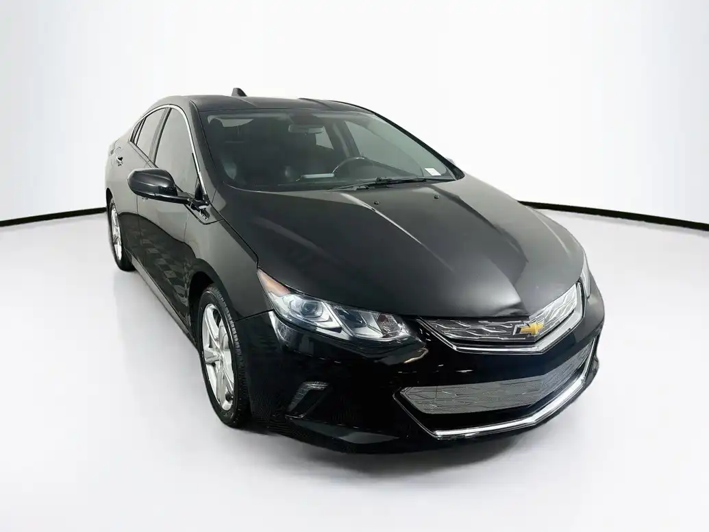2017 Chevrolet Volt LT's photo