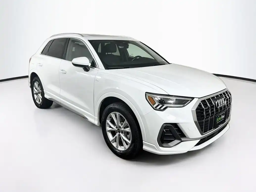 2025 Audi Q3 45 TFSI S Line Premium quattro's photo
