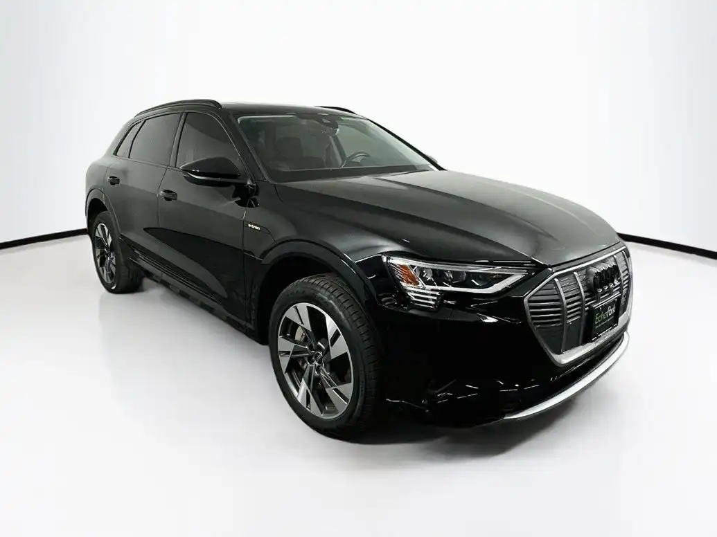 2022 Audi e-tron 95 kWh Premium quattro's photo