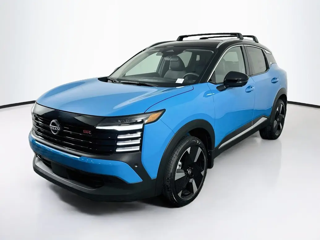 2026 Nissan Kicks 2.0 SR AWD photo 3