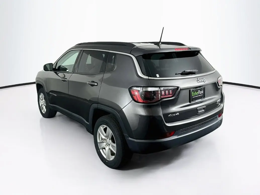 2022 Jeep Compass Latitude 4WD photo 5